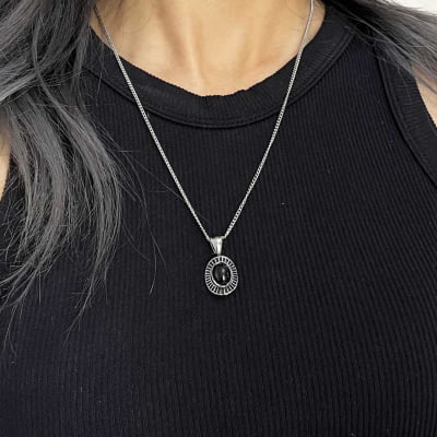 Colar Pingente Oval | Pedra Preta